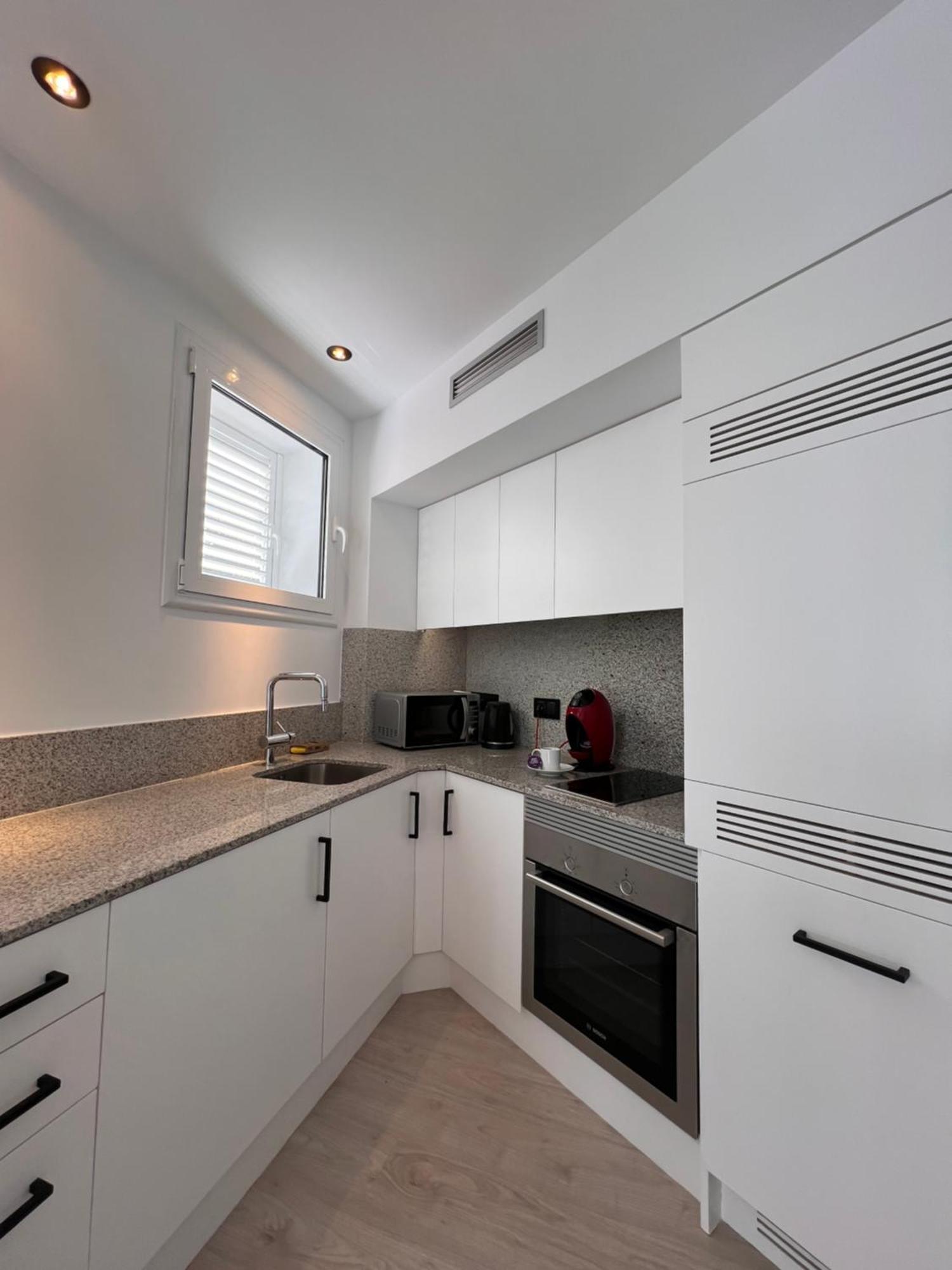 Canvas Apartments&Lofts Кадакес Екстериор снимка